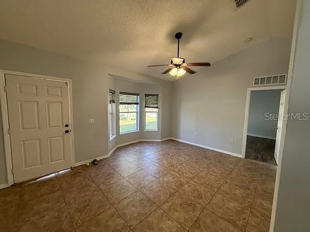 131 Rae Dr — Photo 9
