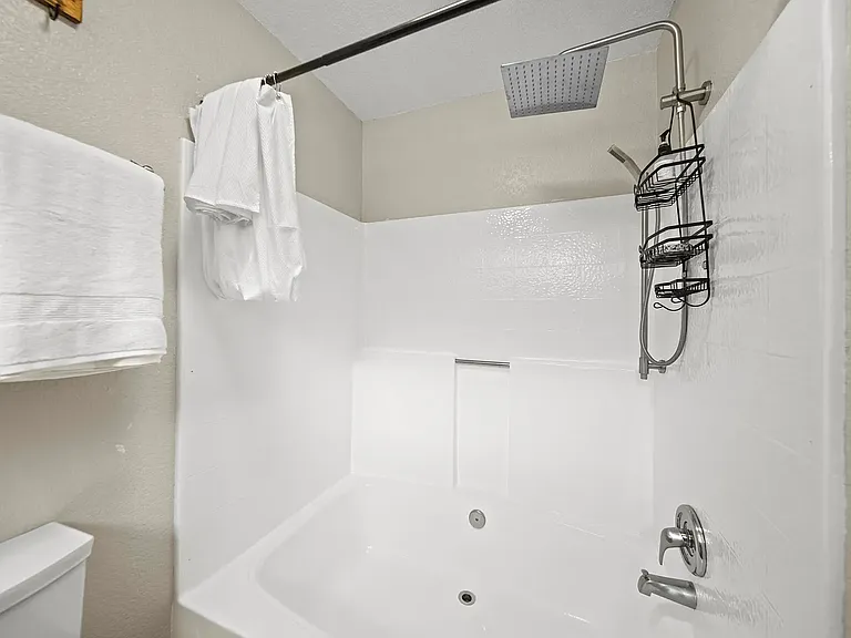 22492 Edgewater Dr — Photo 14