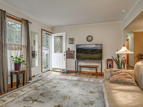 4th image of 111 Gresham Dr