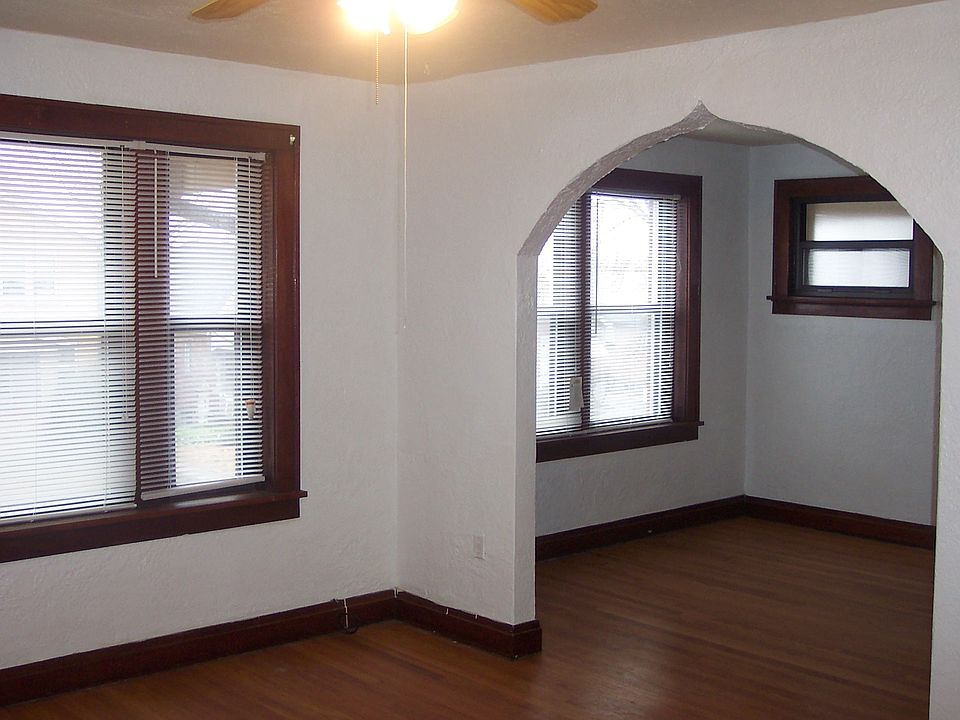 2nd image of 4958-4960 Parker Ave