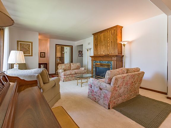 4th image of 15234 Bayberry Ct