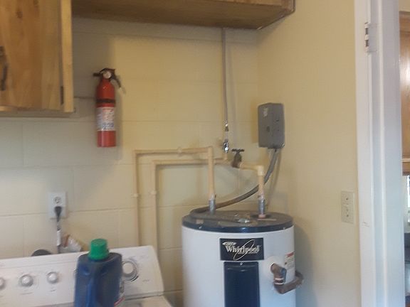 2nd image of 1075 Pinecrest Dr