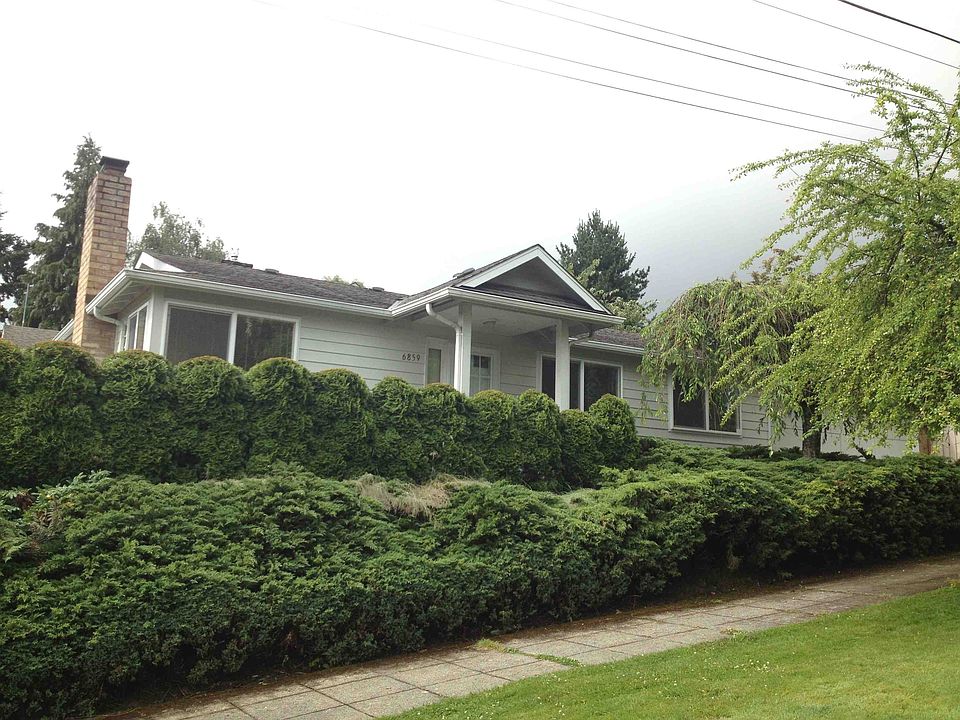 2nd image of 6859 19th Ave NE