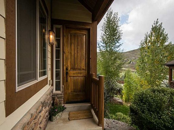 2nd image of 3016 Canyon Link Dr