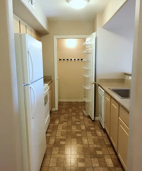 8000 Badura Ave #2190 — Photo 7