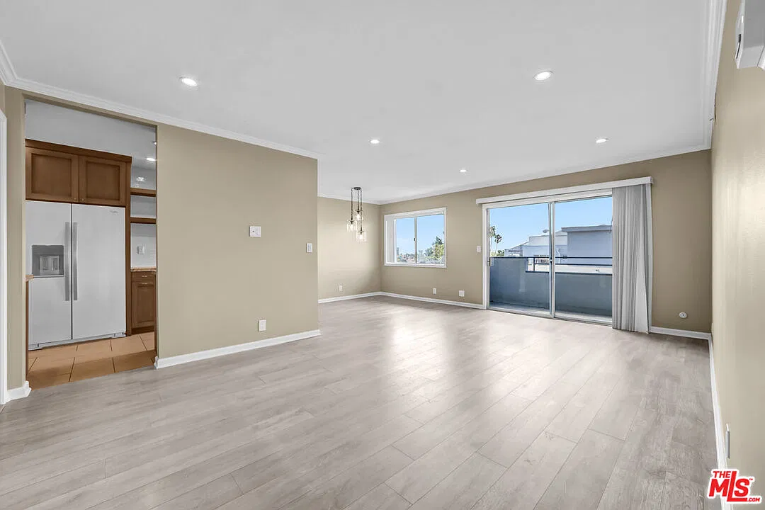 1 bed, 1.0 bath, 767 sqft, $2,950 — Photo 2