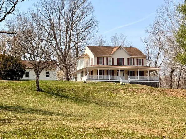 7214 Clifton Rd, Clifton, VA 20124