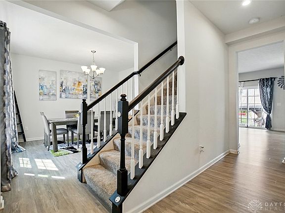 5th image of 3625 Garrett Dr