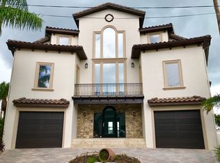 23 Sunset Bay Dr, Belleair, FL 33756