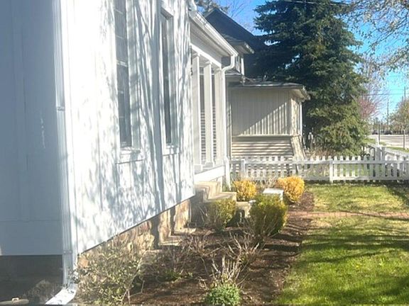 3rd image of 705 State St