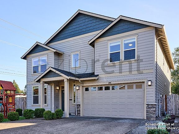 2nd image of 4358 SE Cedar St