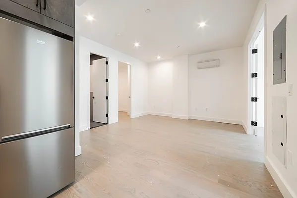 Rented by Twin Group | media 31