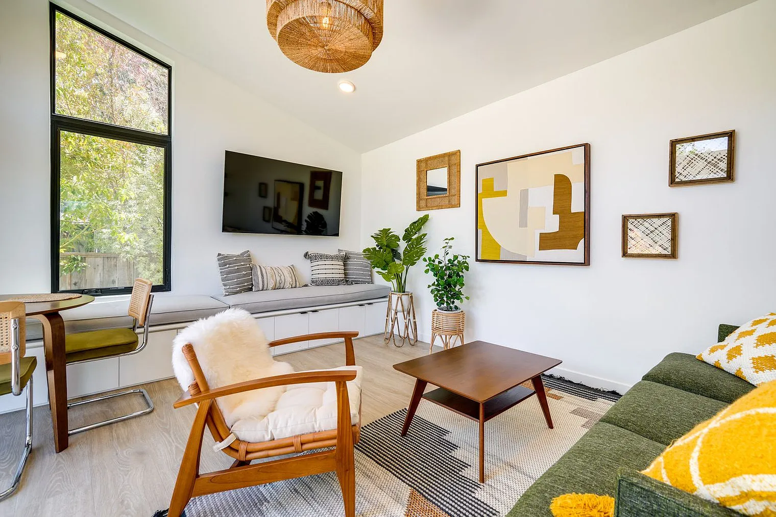 1 bed, 1.0 bath, 495 sqft, $4,030 — Photo 3