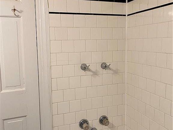 5th image of 4007 Park Ave Floor 2