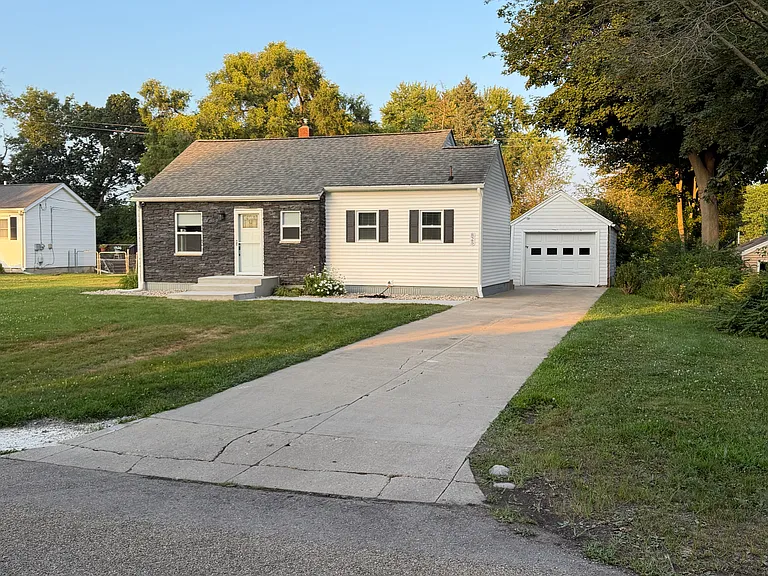 825 Westwood Blvd — Photo 2