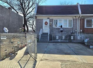 1109 Lake Shore Dr, Camden, NJ 08104