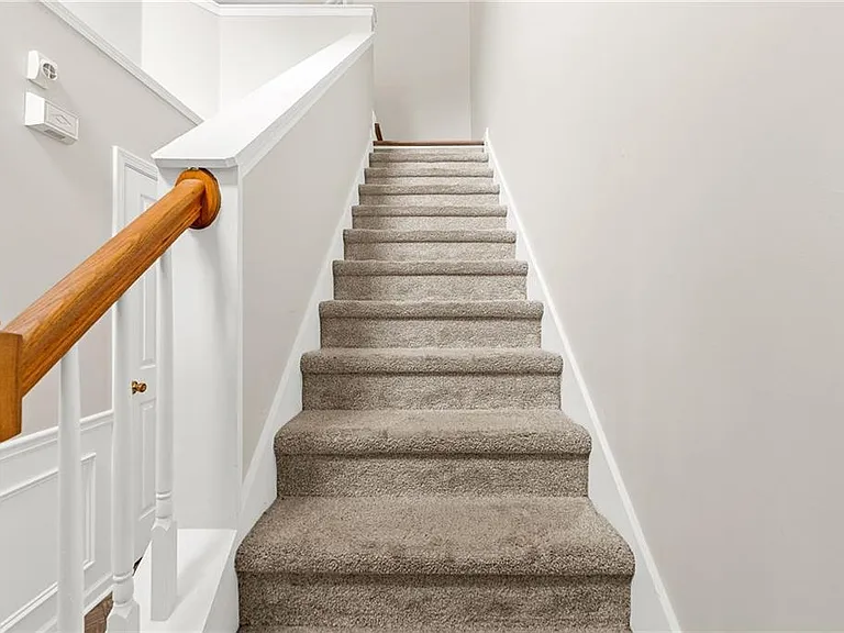 370 Manor Glen Dr — Photo 22