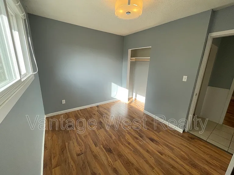 2433A Sexsmith Rd — Photo 8