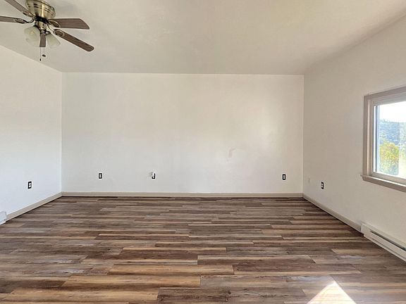 4th image of 511 W Wilford St