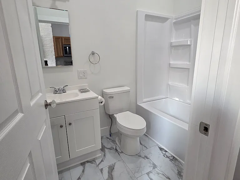 127 Retreat St — Photo 13