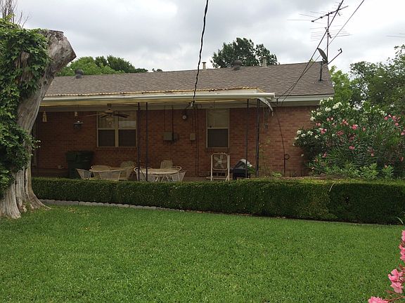 3rd image of 1225 Flamingo Ln