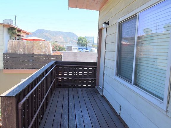 3rd image of 609 N Hollywood Way #C