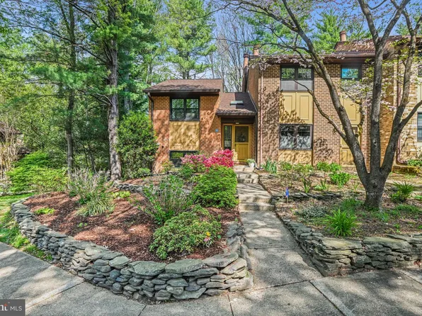 11334 Headlands Ct, Reston, VA 20191