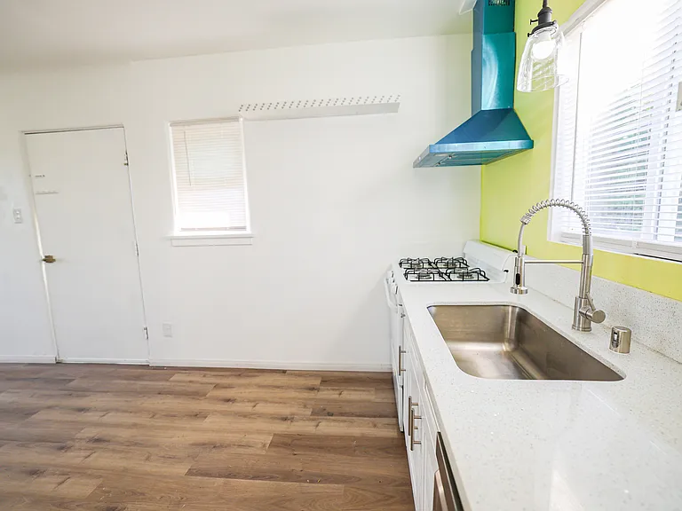 431 N Ynez Ave #C — Photo 6