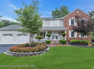 11 Carriage Ct, Marlboro, NJ 07746
