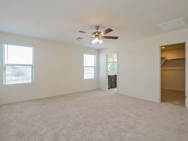 10854 W Claxton Dr — Photo 8