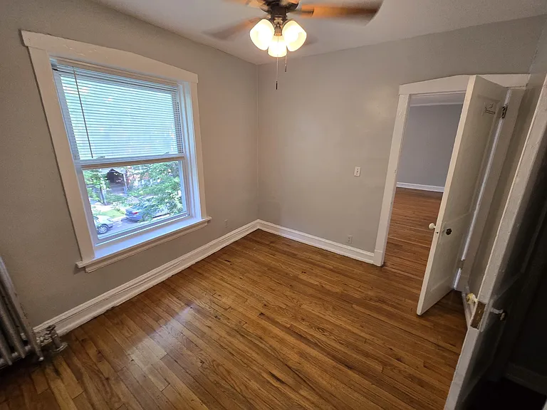 4824 N Avers Ave #2E — Photo 8