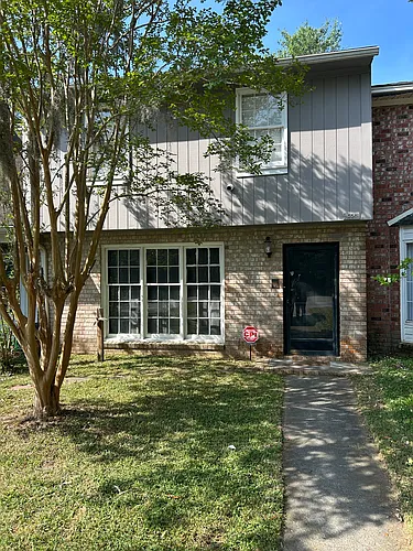 5581 Fowler Dr Photo 1