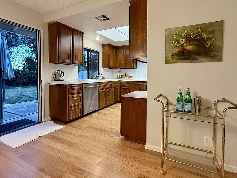 446 Stanford Dr — Photo 33