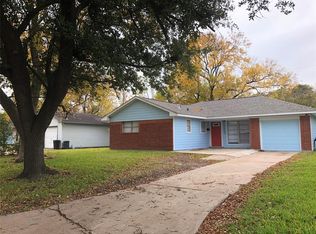 12333 Kayla Ln, Houston, TX 77015