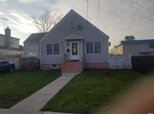 3294 5th St, Oceanside, NY 11572