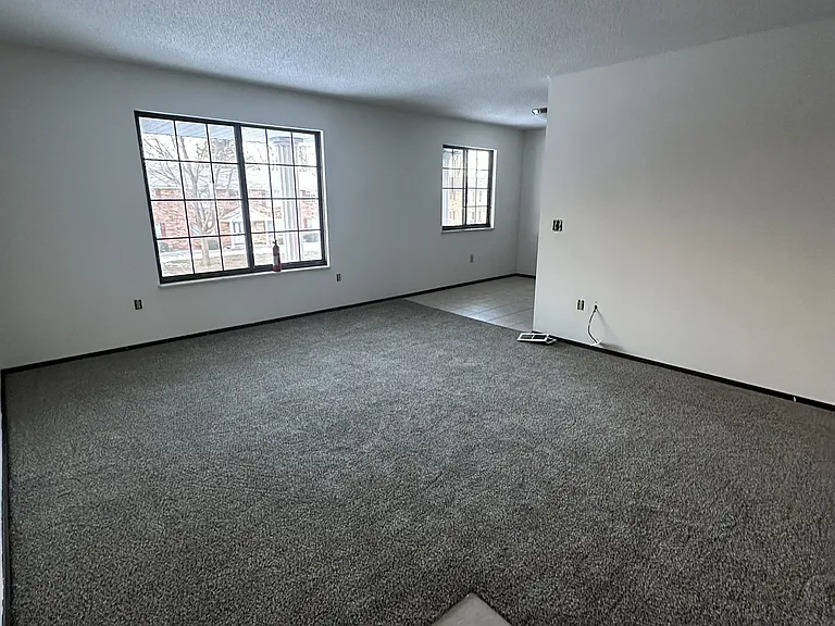 4651 Hemmeter Ct #7 — Photo 8