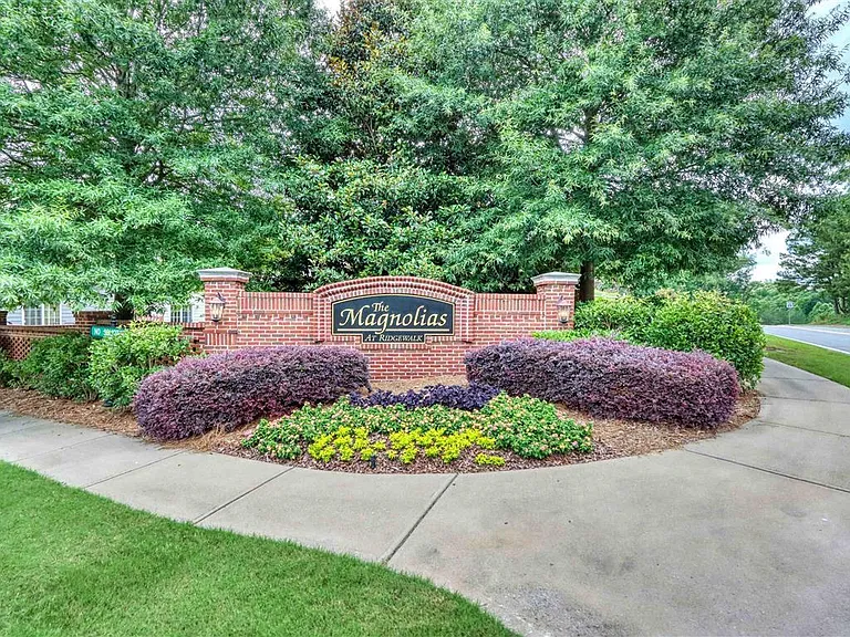 512 Blossom Way — Photo 33