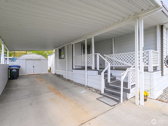 4th image of 2240 W Broadway #137