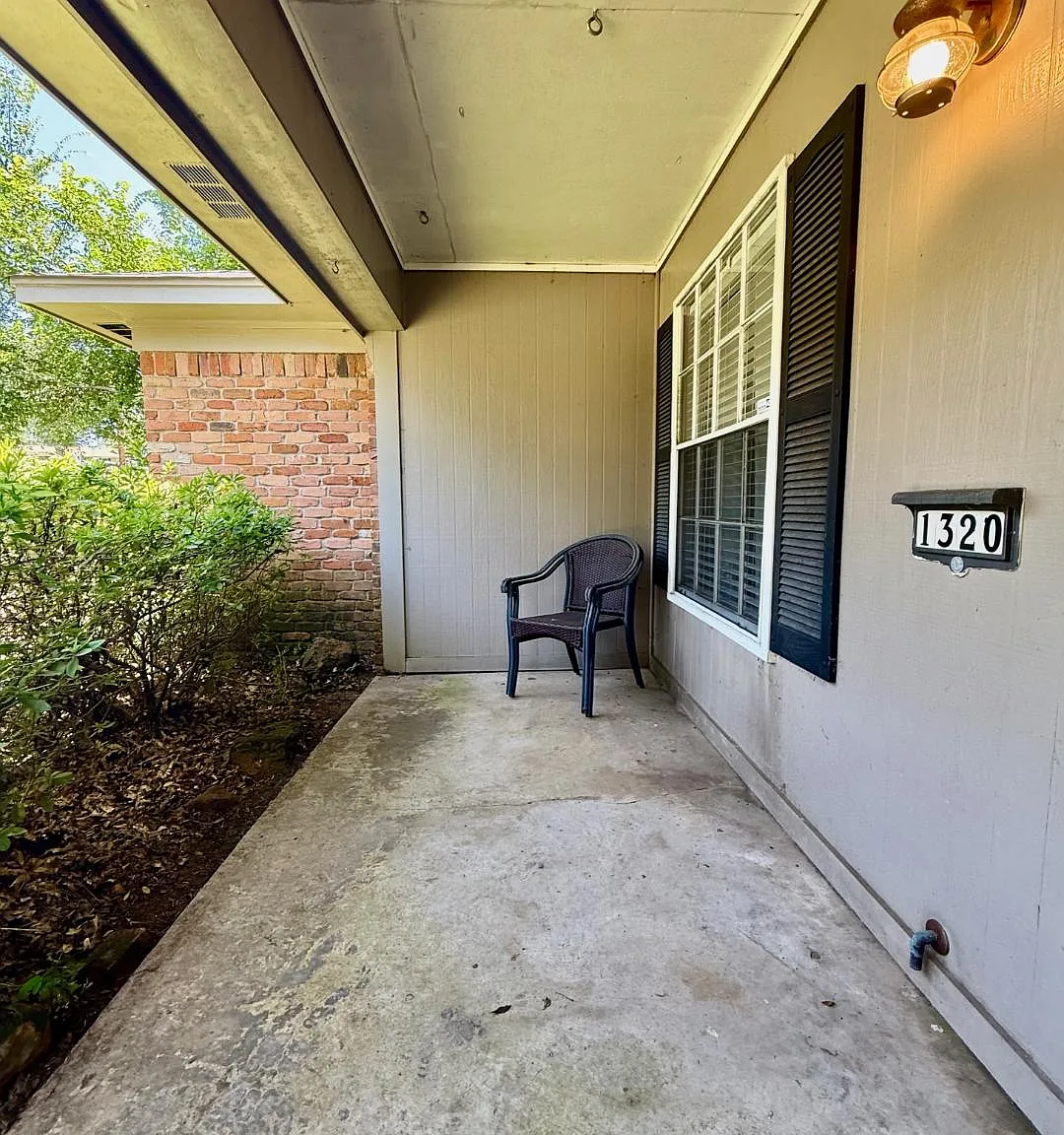 3 bed, 1550 sqft, $1,800 — Photo 3