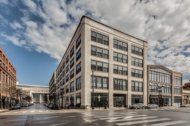 1st image of 2303 S Michigan Ave APT 504