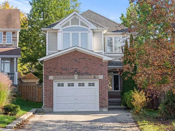 1049 Timberland Cres, Oshawa, ON L1K 2L9