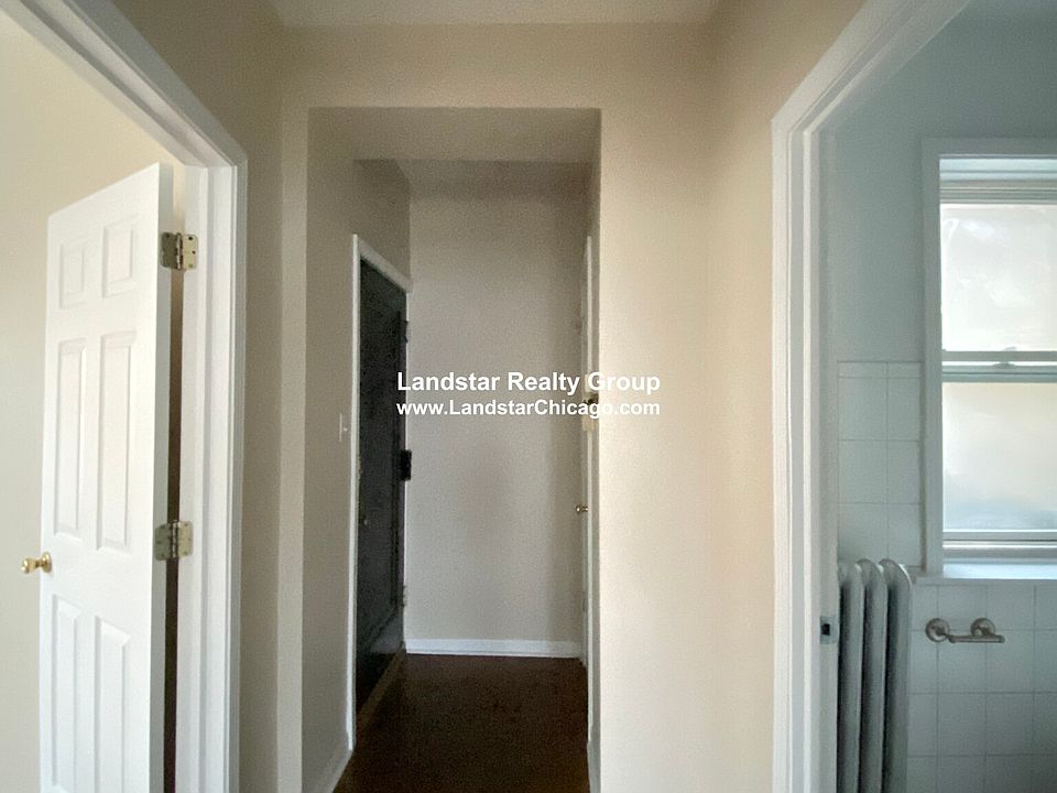 1st image of 4043 N Mozart St APT 3W