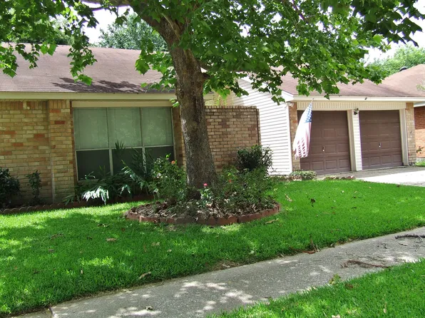 2518 Corral Trl, Friendswood, TX 77546
