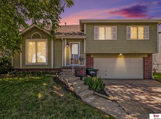 14453 Meredith Ave, Omaha, NE 68116