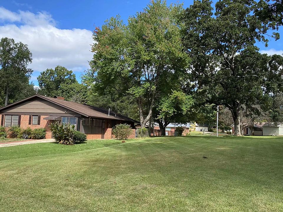 1st image of 122 Deal Ln