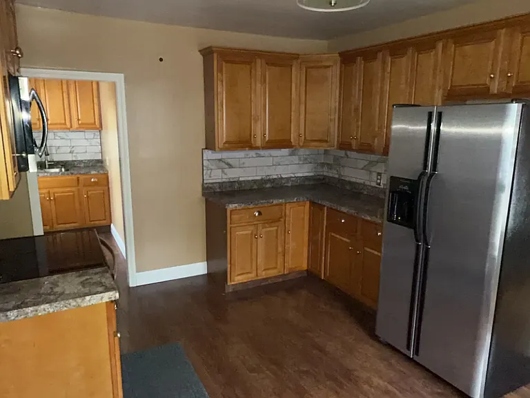 13 Warner St #2 — Photo 2