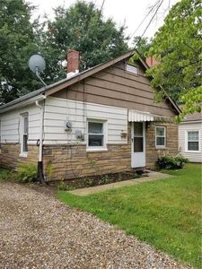 796 Lindsay Ave, Akron, OH, 44306