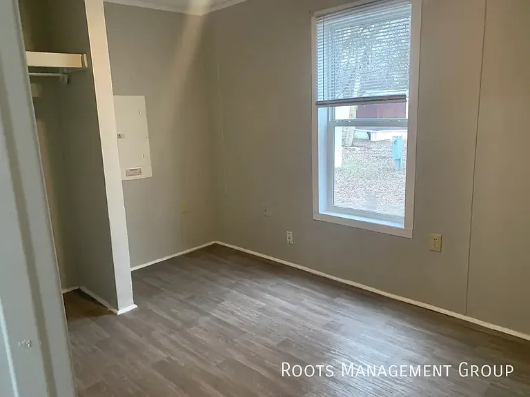 8725 Wabash Ave #105 — Photo 6