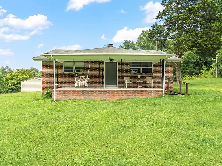 8624 Walnut Springs Ln — Photo 23