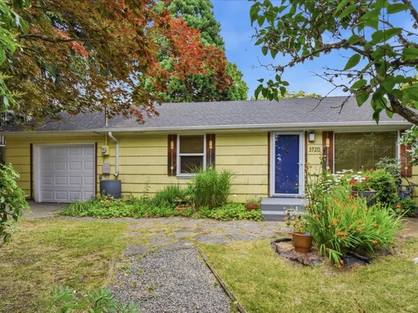 3720 SW 100th St, Seattle, WA 98146